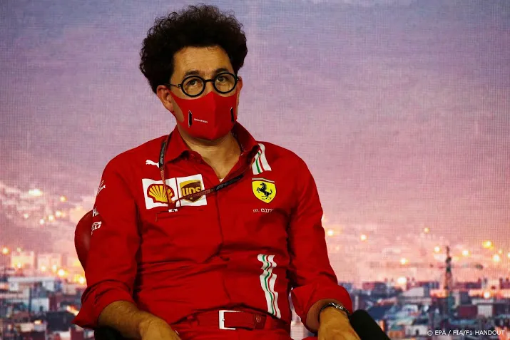 teambaas ferrari daagt gefrustreerde vettel uit