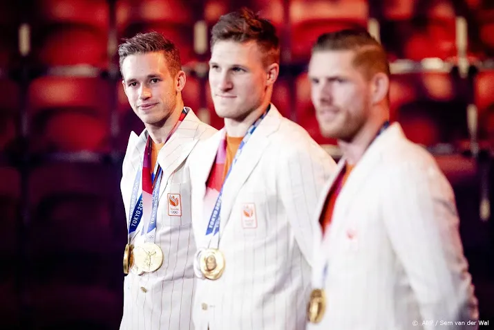 teamsprinters jagen op vierde titel bij wk baanwielrennen