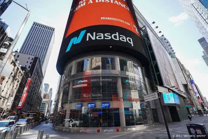 techbeurs nasdaq naar record op wisselvallig wall street
