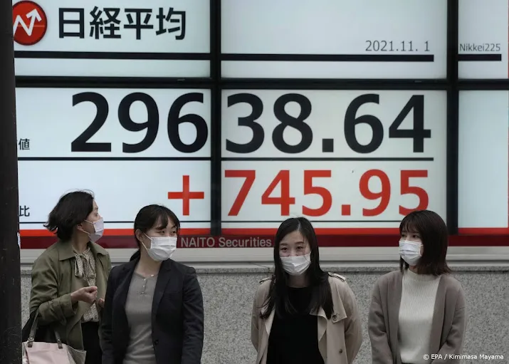 tegenvallende bedrijfsresultaten zetten nikkei licht lager