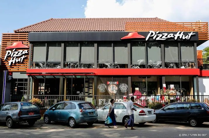 tegenvallende cijfers pizza hut drukken op moederbedrijf