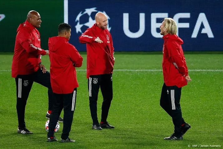 ten hag baalt van gelijkspel van ajax en is blij met traore