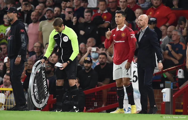 ten hag ziet nog steeds rol voor ronaldo bij manchester united