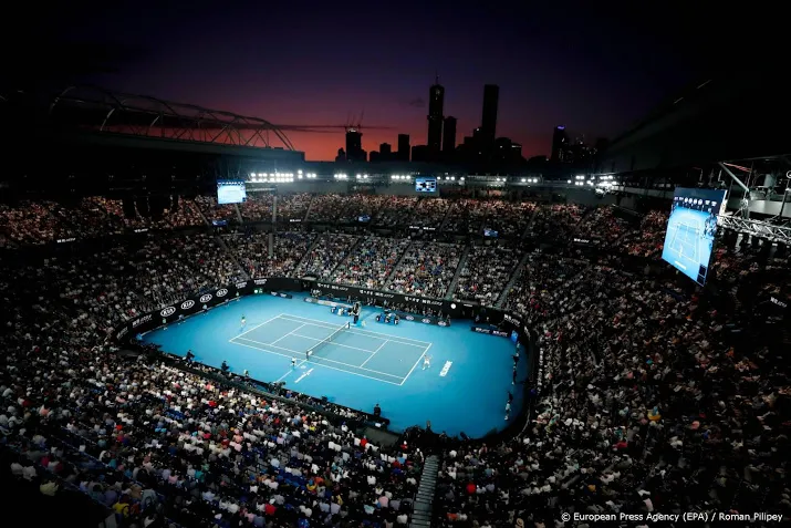 tennisicoon rod laver mijdt australian open