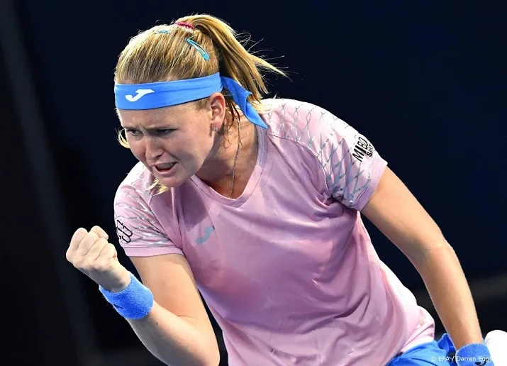 tennispartij begint in 2018 en eindigt in 2019
