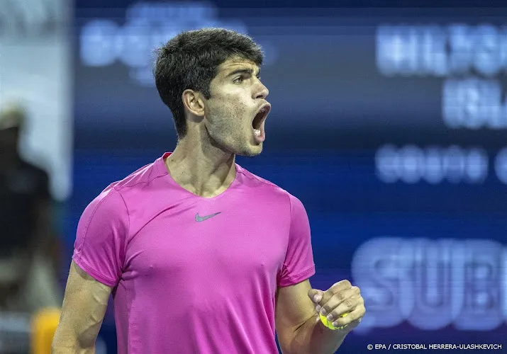 tennisser alcaraz overtuigend naar halve finales masters miami