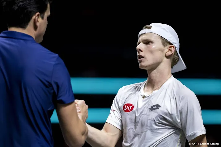 tennisser de jong een zege verwijderd van hoofdtoernooi in parijs