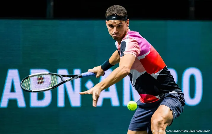 tennisser dimitrov schakelt shapovalov uit in rotterdam