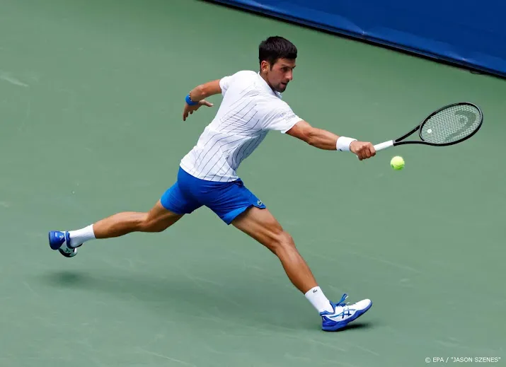 tennisser djokovic blijft ongeslagen in 2020