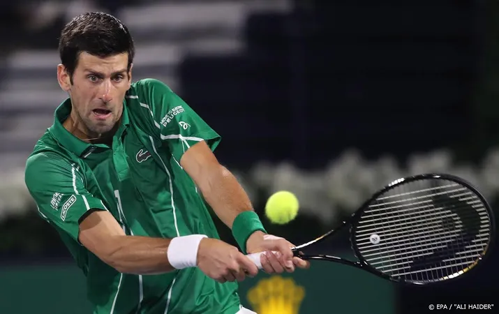 tennisser djokovic tegen verplichte vaccinatie coronavirus