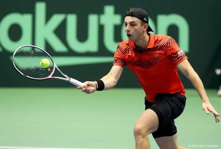 tennisser griekspoor verliest eerste partij met sluiter als coach
