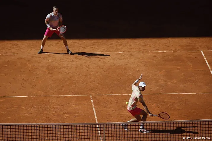 tennisser koolhof naar derde ronde dubbelspel roland garros