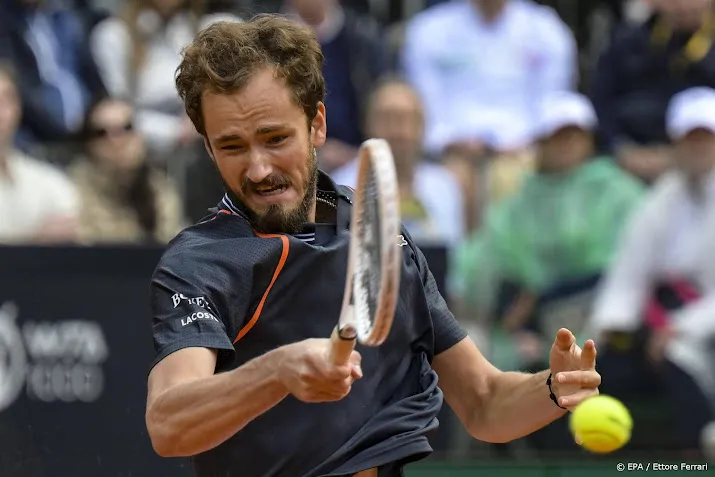 tennisser medvedev boekt in rome twintigste toernooizege