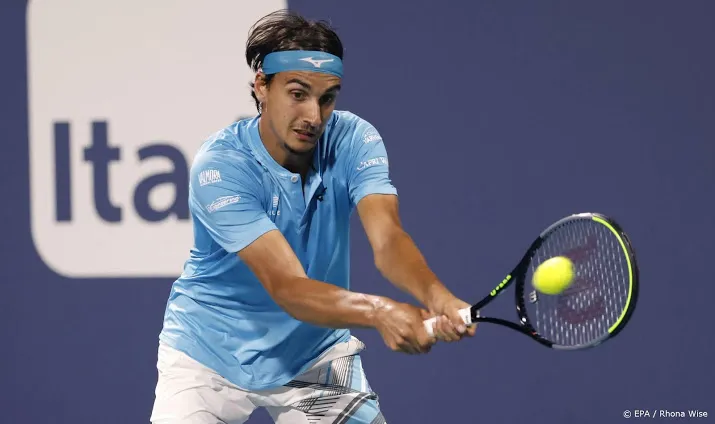 tennisser sonego wint ook in het enkelspel titel op sardinie