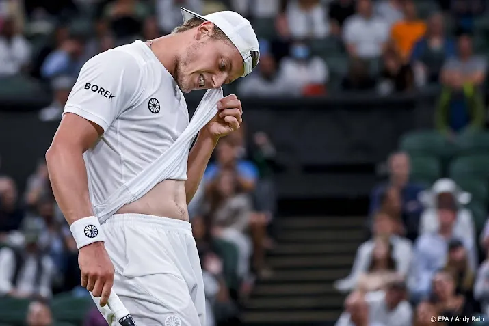 tennisser van rijthoven geeft geblesseerd op bij challenger in vs