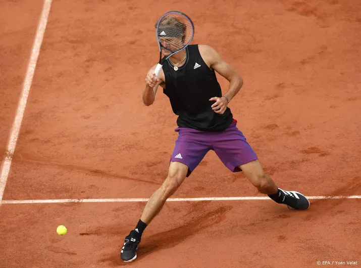 tennisser zverev knokt zich in vijf sets langs landgenoot otte