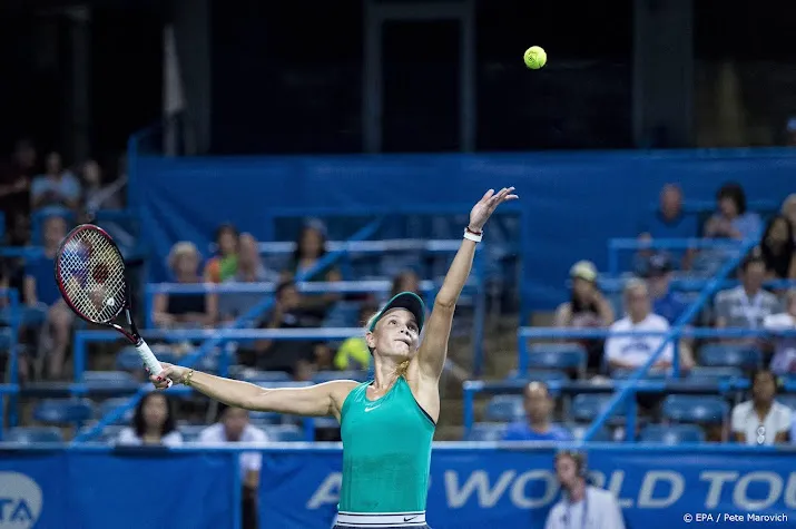 tennissers in het najaar niet naar china