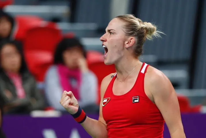 tennisster babos wint in taipei