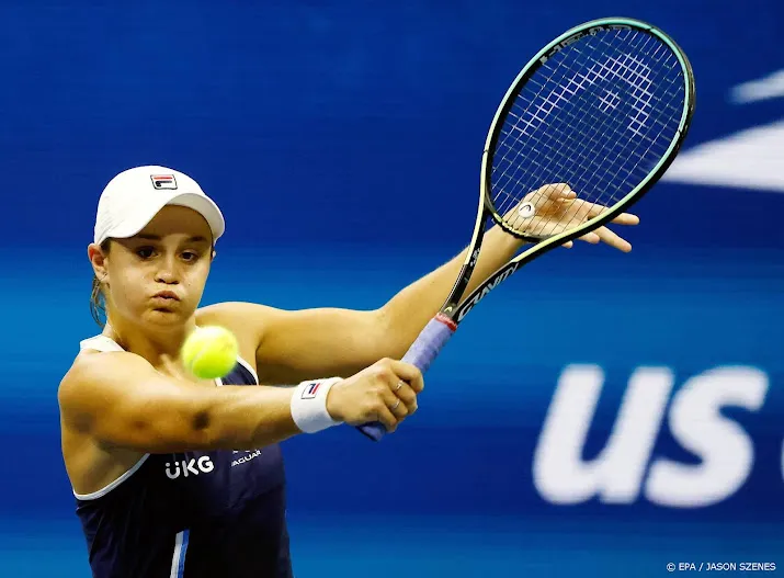 tennisster barty maakt rentree in adelaide nadal in melbourne