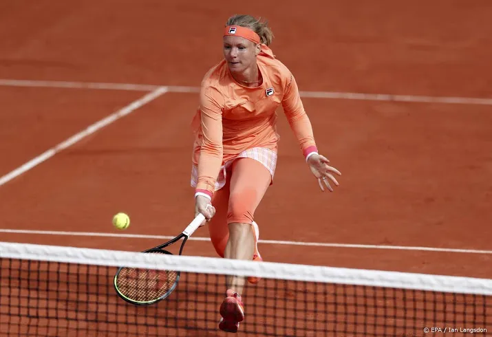 tennisster bertens wint in curieuze partij in parijs van errani