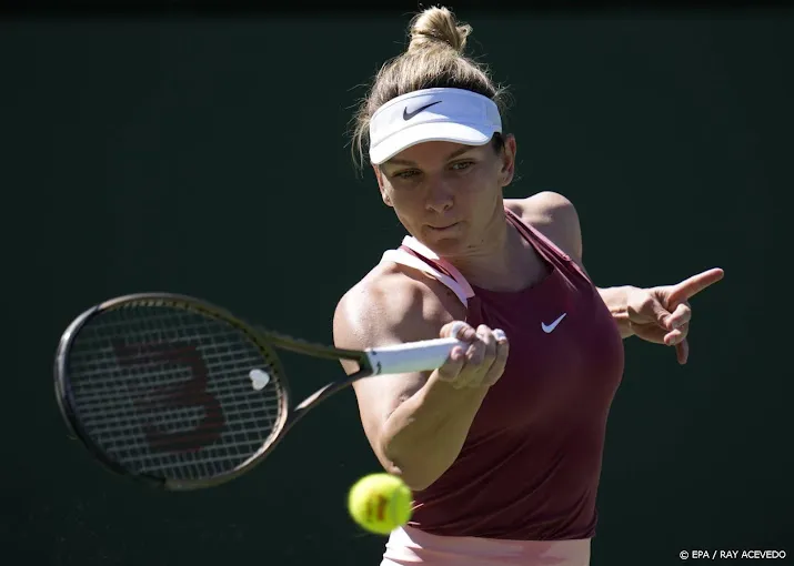 tennisster halep trekt zich vanwege spierscheuring terug in miami