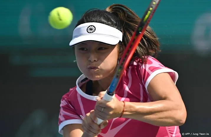 tennisster hartono strandt in kwartfinale van toernooi in osaka