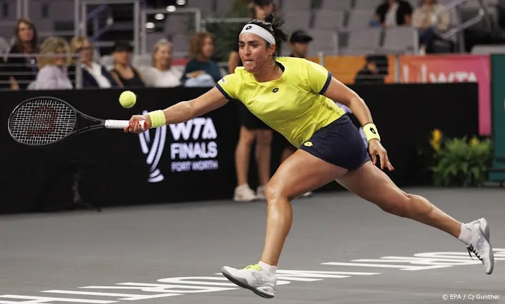 tennisster jabeur begint wta finals met nederlaag