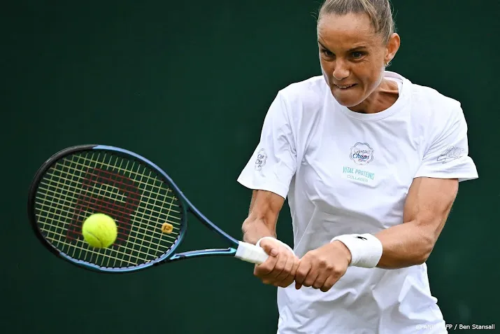 tennisster rus na ruim 3 uur naar tweede ronde in palermo