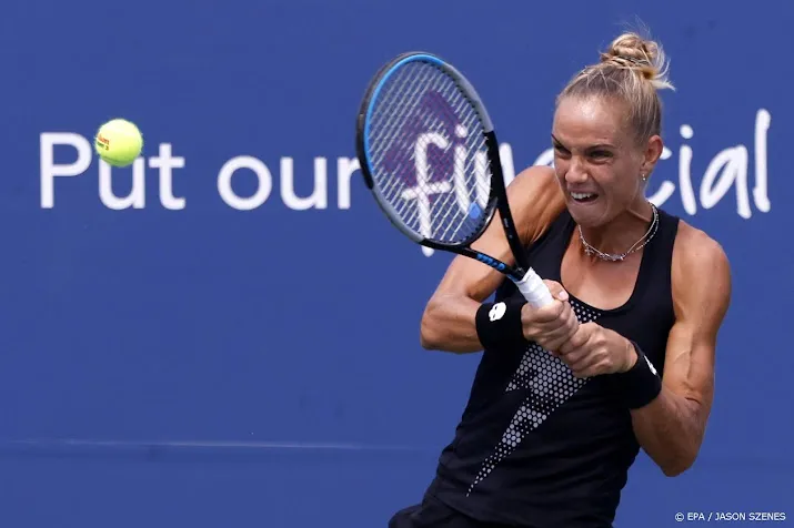 tennisster rus verliest nipt van kvitova in sydney