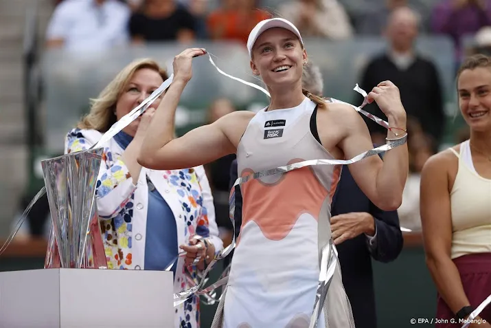 tennisster rybakina zet in miami eerste stap naar sunshine double