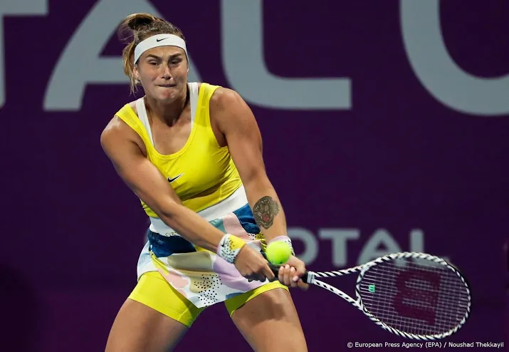 tennisster sabalenka naar derde finale op rij