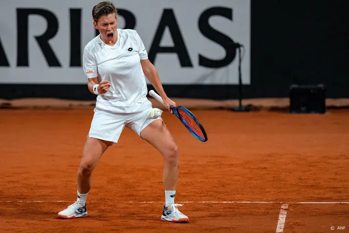 tennisster schuurs naar tweede ronde dubbelspel us open