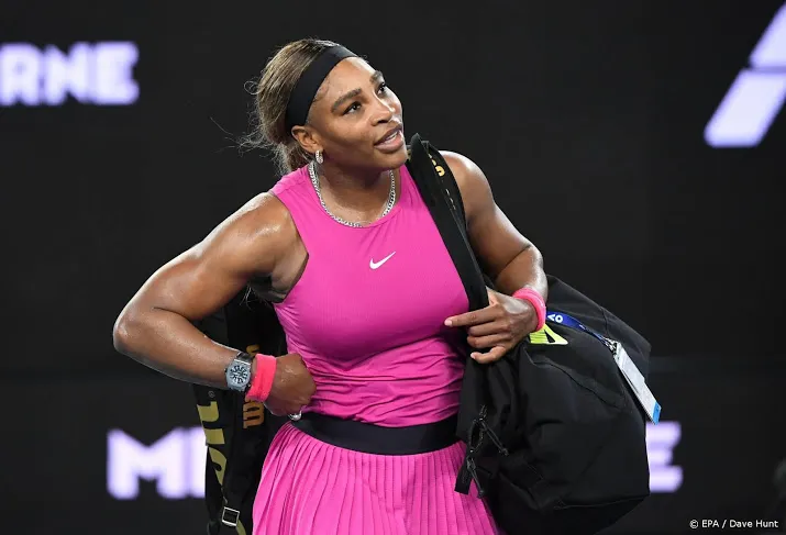 tennisster serena williams trekt zich met schouderblessure terug