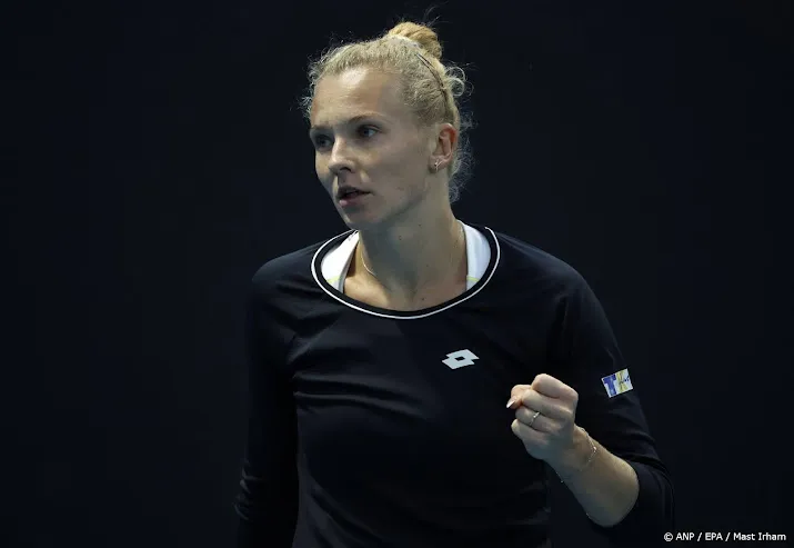 tennisster siniakova verrast gauff in doha