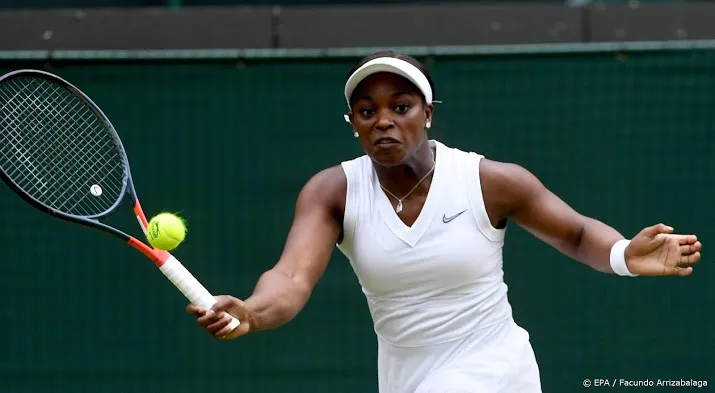 tennisster stephens snel weg bij groeneveld