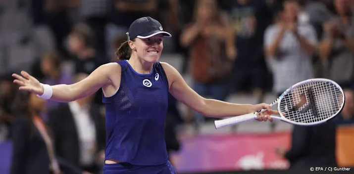 tennisster swiatek als groepswinnaar naar laatste vier wta finals