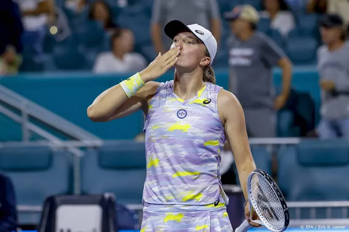 tennisster swiatek blijft winnen in miami ruud verrast zverev