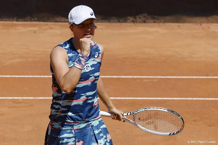 tennisster swiatek dendert door naar finale in rome