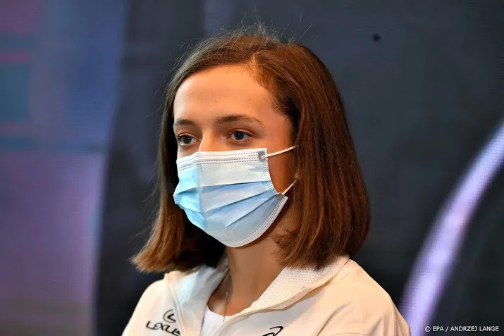 tennisster swiatek in quarantaine na contact met besmette duda