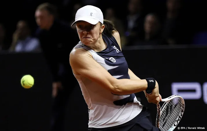 tennisster swiatek viert rentree met toernooizege in stuttgart