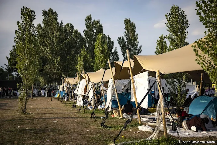 tenten buiten aanmeldcentrum van ter apel verboden