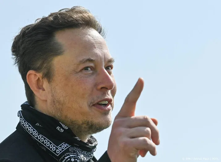 tesla baas musk hint op verkoop meer aandelen