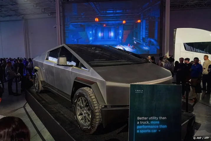 tesla cybertruck moet ruim 60 000 dollar kosten