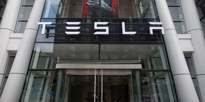 tesla hard op zoek naar secondant musk