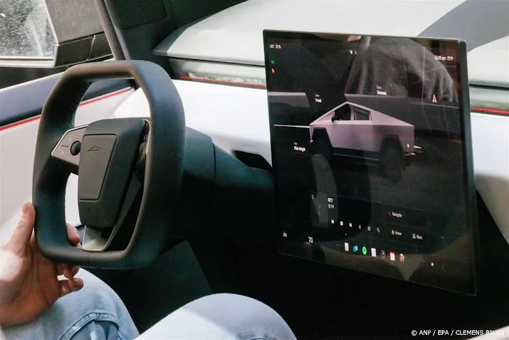 tesla legt productie duitse fabriek vier dagen stil meldt krant