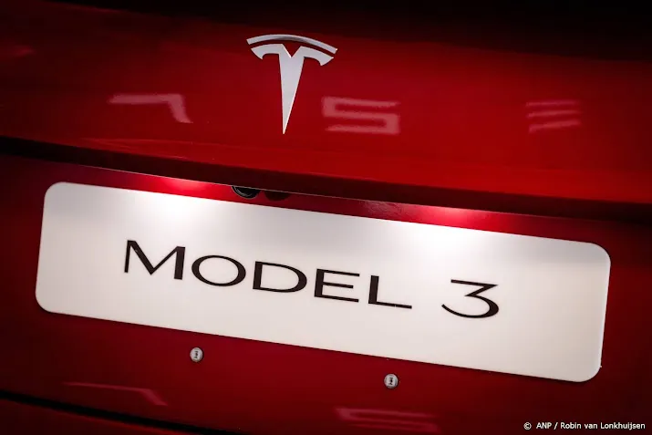 tesla moet prijzen verlagen in china door hevige concurrentie