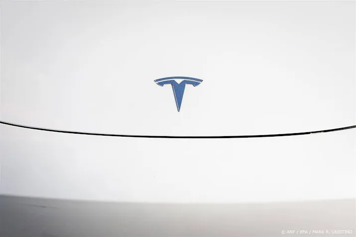 tesla schrapt 400 banen in duitse fabriek door zwakke verkopen