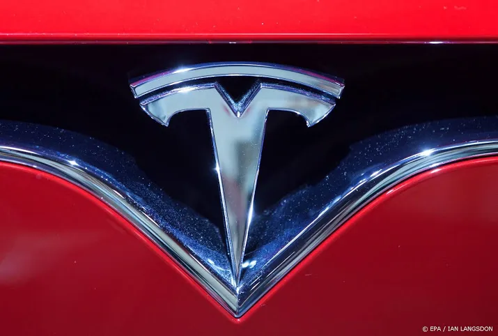 tesla verhoogt prijzen duurdere modellen