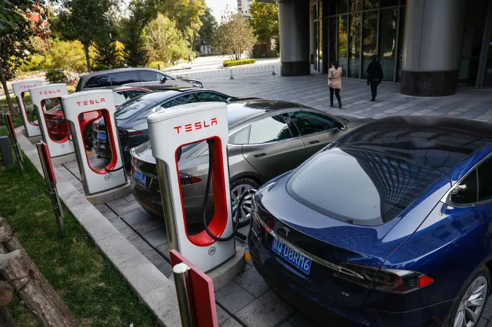 tesla verhoogt prijzen in china