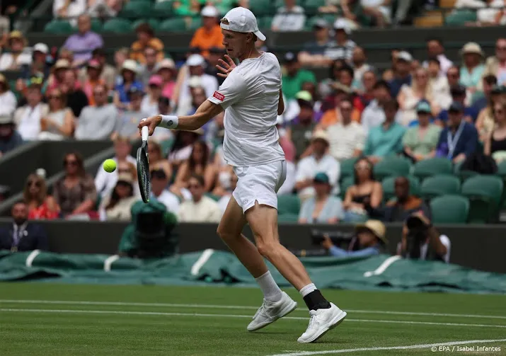 tevreden brouwer heeft zverev laten werken voor de zege